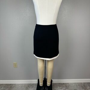Banana Republic women's skirt in size 10